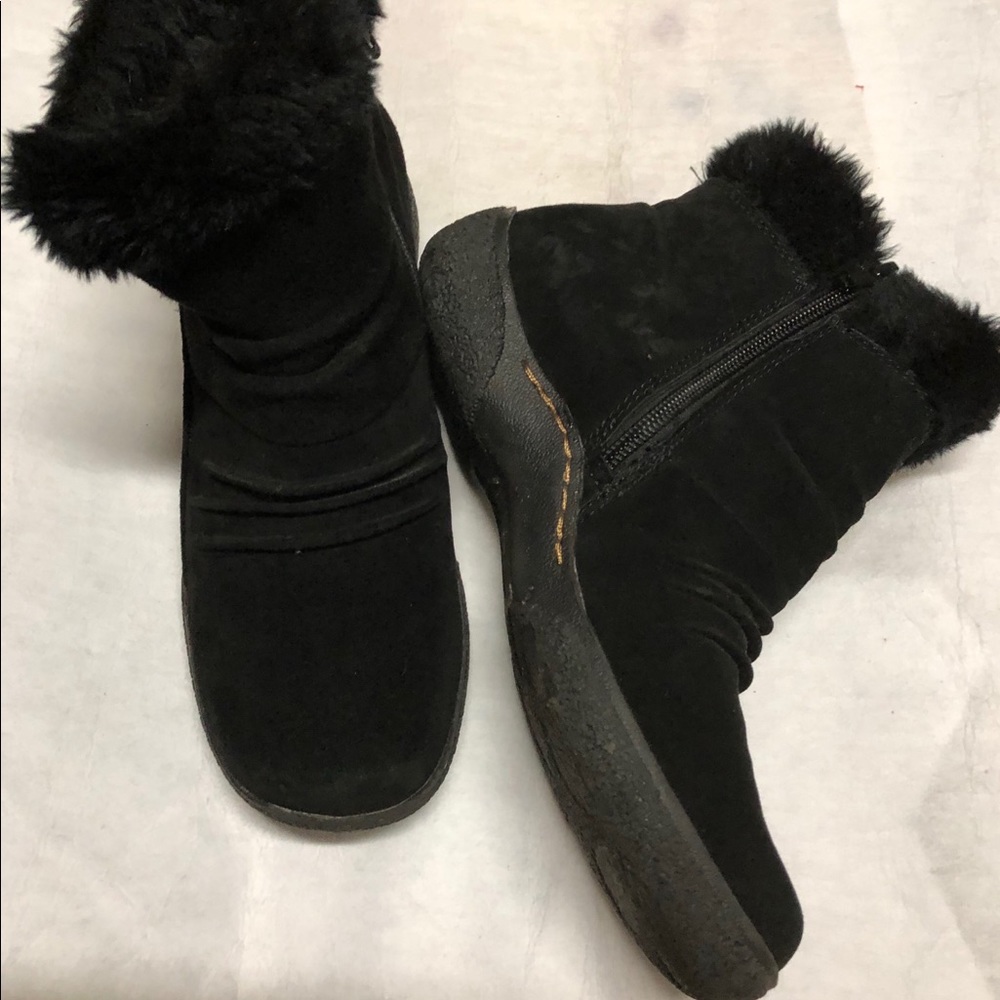 Shoes - Picture 2 of 2